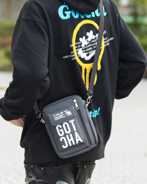 GOTCHA] 撥水 ロゴ ショルダーポーチ GOTCHA PEETファミリーセール