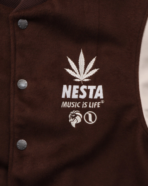 NESTA BRAND] ロゴ 刺繍 スタジャン NESTA BRAND PEETファミリー